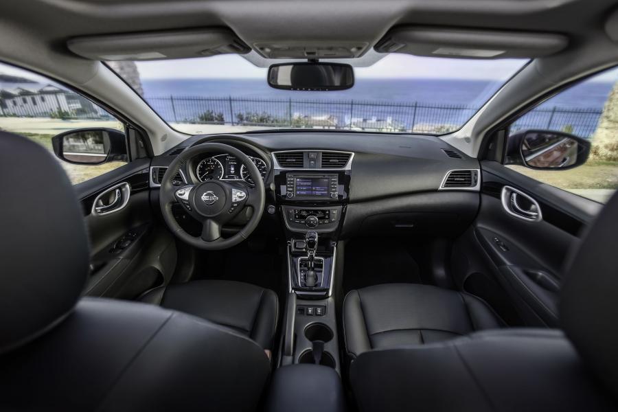  Nissan Sentra SL 2016 года  (фото 4 из 6)
